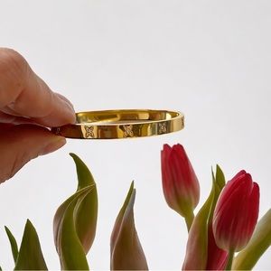 Gold filled hinged bangle bracelet